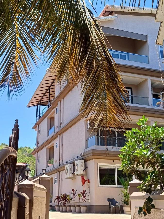 Ariena By Spree Hotels Goa Morjim Luaran gambar